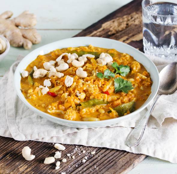 Blumenkohlcurry mit Cashewkernen