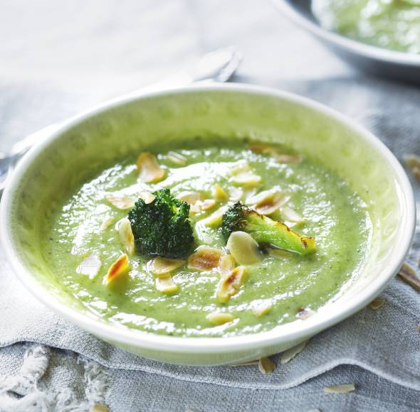 Schnelle Brokkolisuppe mit Sahne