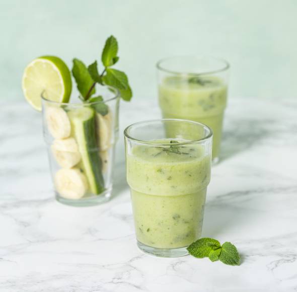 Erfrischender Gurken-Minz-Shake