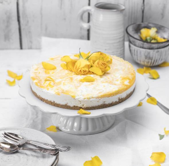 Kalte Frischkäse-Pfirsich-Swirl-Torte