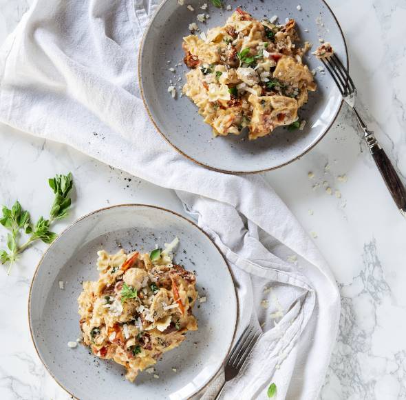One-Pot-Pasta mit Hähnchen und Tomaten