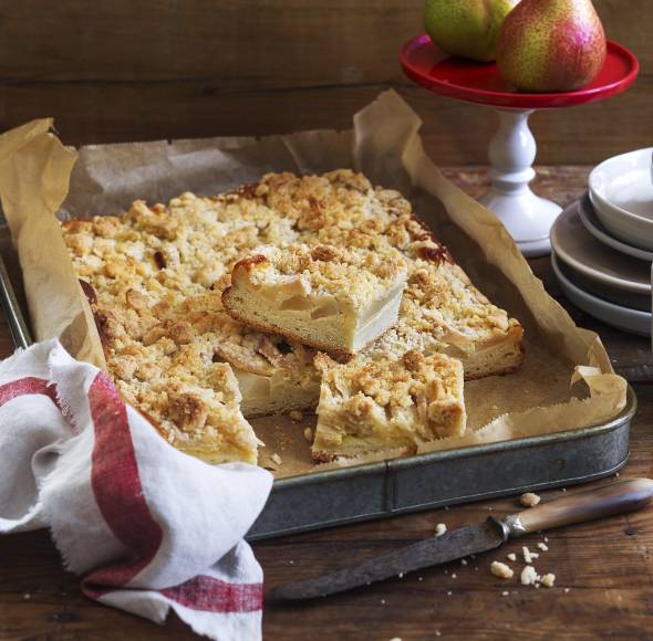 Streusel-Birnenkuchen mit Schmand