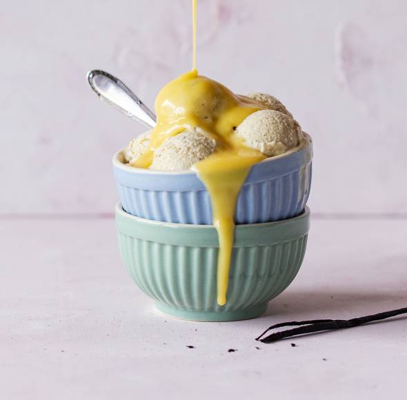 Vanilleeis mit Eierlikör