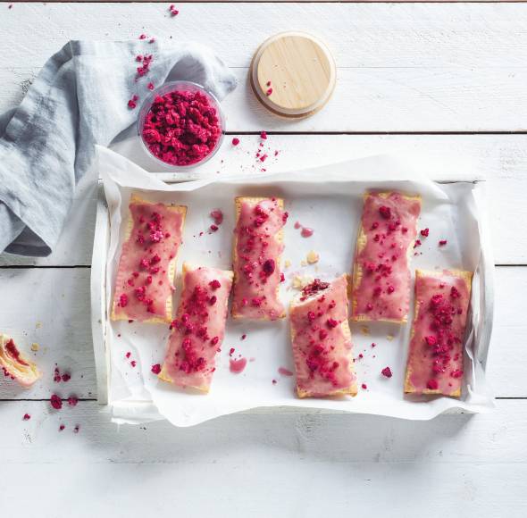 Kirsch-Puddingtaschen mit Blätterteig