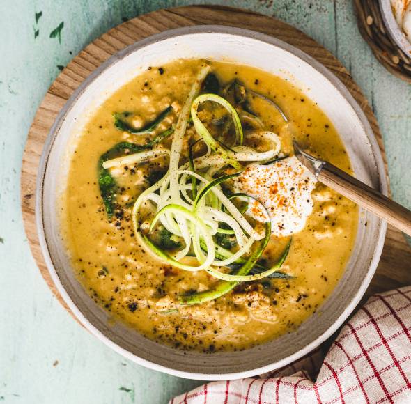 LC: Zucchini-Suppe mit Veggie-Hackfleisch und Zoodles