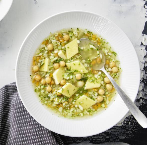 Gemüse-Eierstich-Suppe