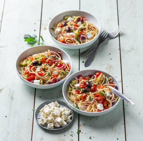 Griechischer Spaghettisalat