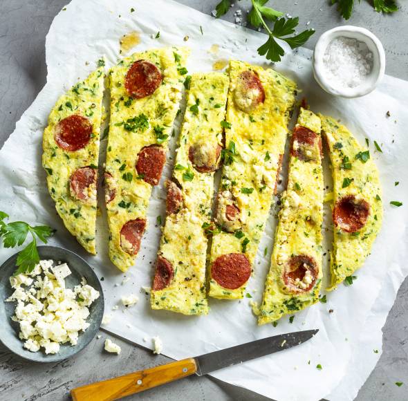Omelette mit Sucuk und Feta