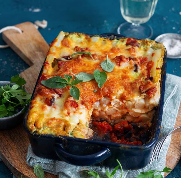 Spargellasagne mit Tomaten-Auberginen-Soße und Kräutermascarpone