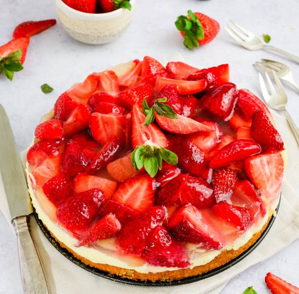 Omas Erdbeerkuchen mit Vanillepudding