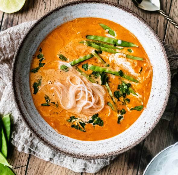 Kokos-Glasnudelsuppe