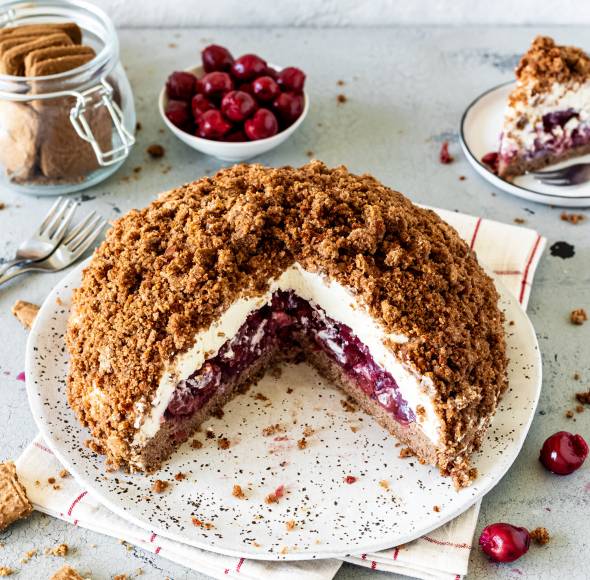 Spekulatius Maulwurfkuchen mit Kirschen