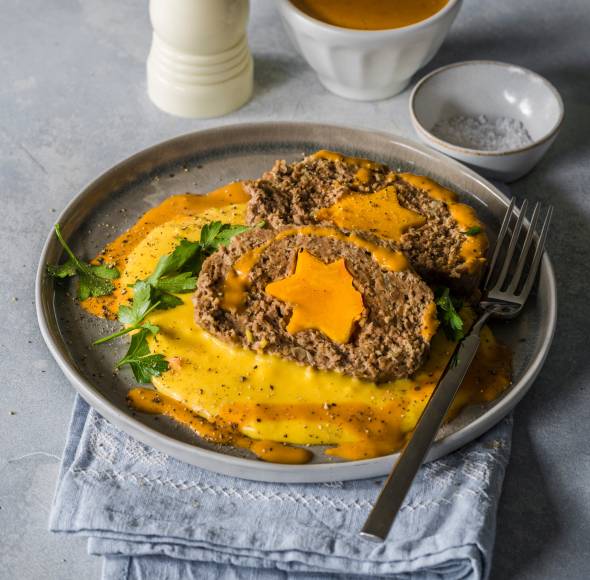 Hackbraten mit Biersoße und Kürbis-Kartoffel-Stampf