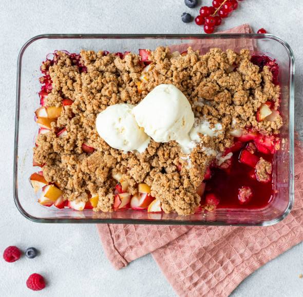 Apfel-Beeren-Crumble