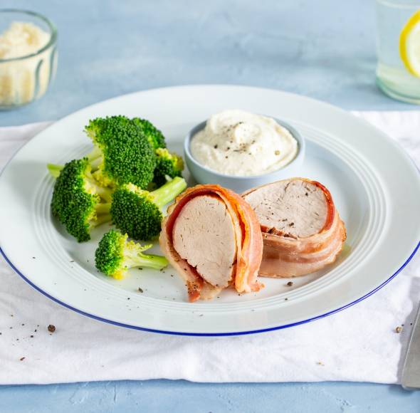 Bacon-Schweinefilet mit Brokkoli