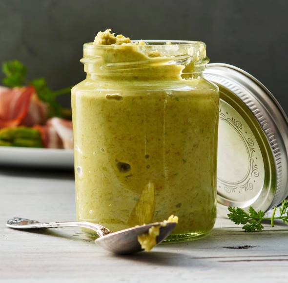 Grünes Spargelpesto