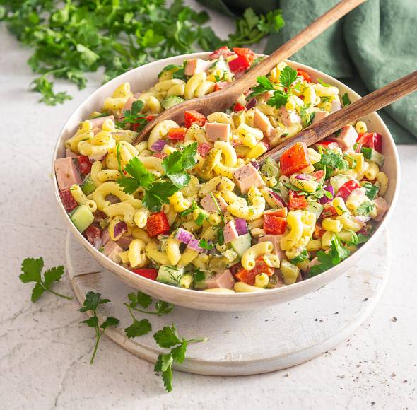 Hörnchen-Nudelsalat über Nacht