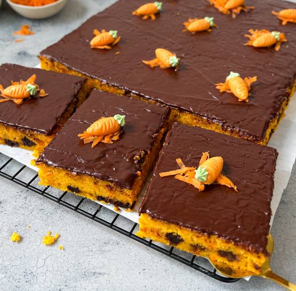 Karottenkuchen mit Schokolade