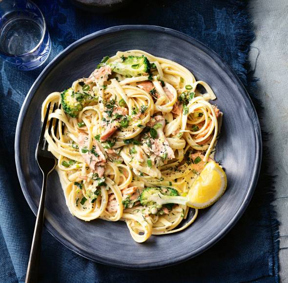 Cremige Lachs-Pasta mit Brokkoli