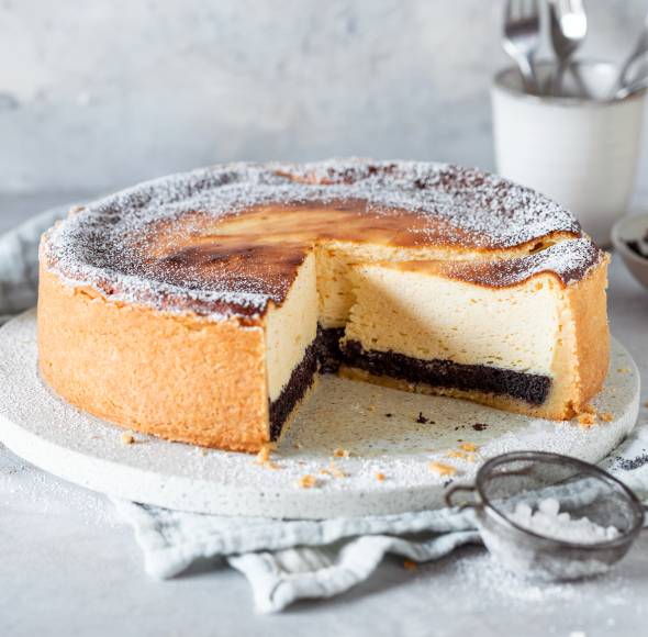 Käsekuchen mit Mohnschicht