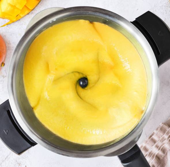 Mango Softeis ohne Zuckerzusatz