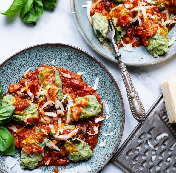 Spinat-Gnudi mit Kirschtomatensoße