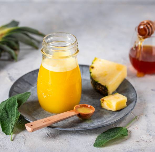 Ananas-Salbei-Saft