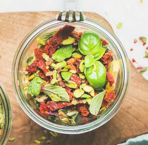 Quinoasalat mit Avocado