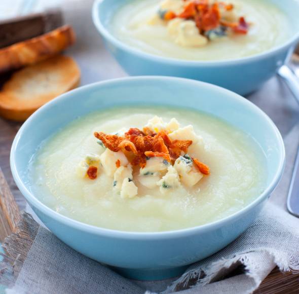 Blumenkohl-Kartoffel-Suppe mit Gorgonzola