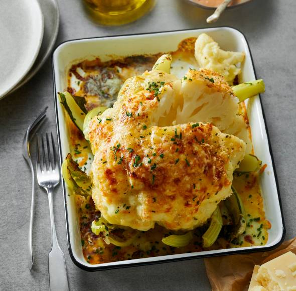 Ganzer gebackener Blumenkohl