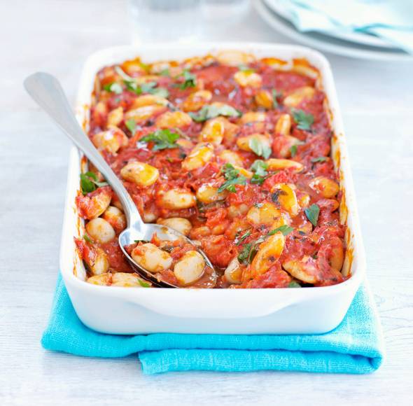 Gigantes Bohnen in Tomatensoße