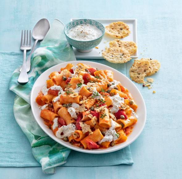 Schnelle Pasta „Paprika-Mozzarella"