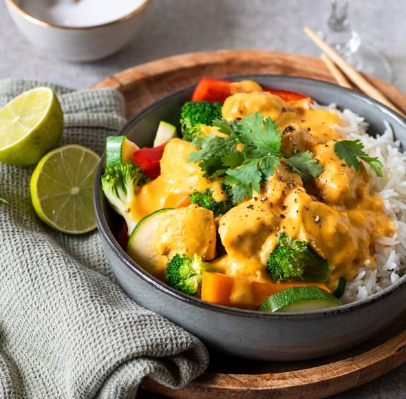 Hähnchen mit Weißweincurry und Gemüse