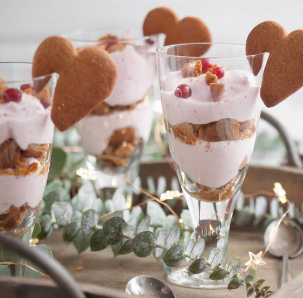 Lebkuchen-Dessert mit Preisebeercreme