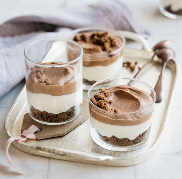 Nougat-Vanille-Schichtdessert