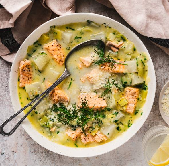Leichte Wintersuppe mit Lachs