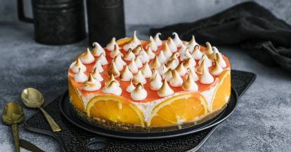 Aperol-Spritz-Torte mit Baiserhaube