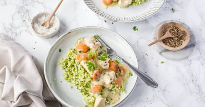 Low-Carb: Hühnerfrikassee mit Brokkoli-Blumenkohl-Reis