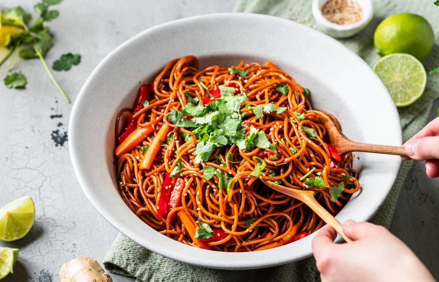 Spaghettisalat Teriyaki