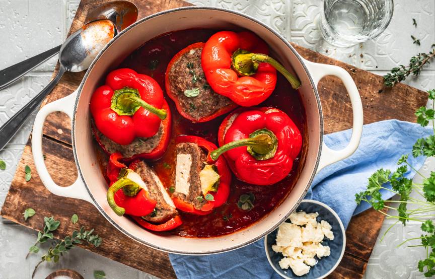 Gefüllte Bifteki-Paprika