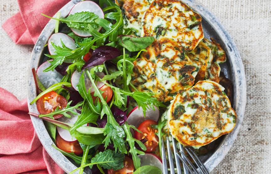 Spinatküchlein mit Salat