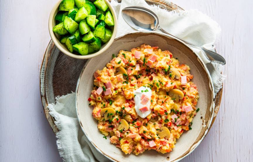 Low-Carb-Blumenkohl-„Risotto“ mit Schinken