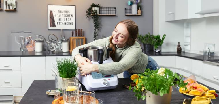 Isy mit Monsieur Cuisine