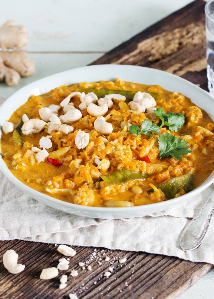 Blumenkohlcurry mit Cashewkernen