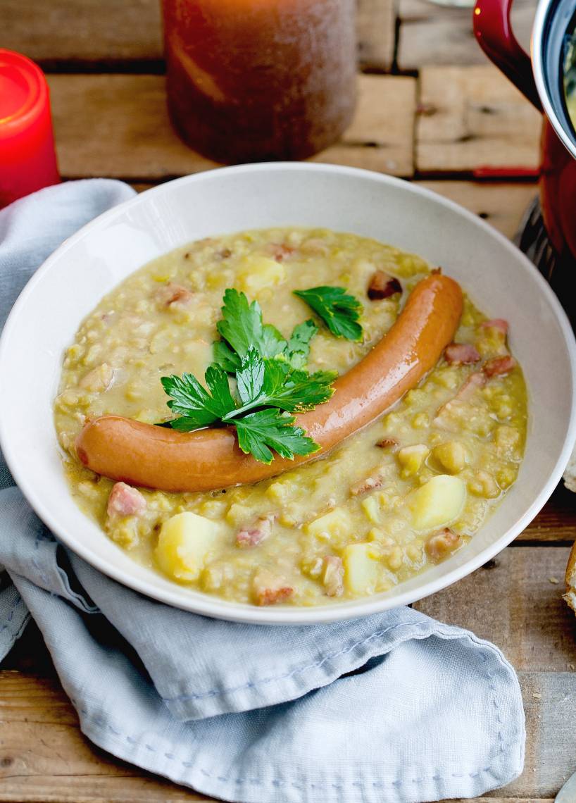 Erbsensuppe mit Speck