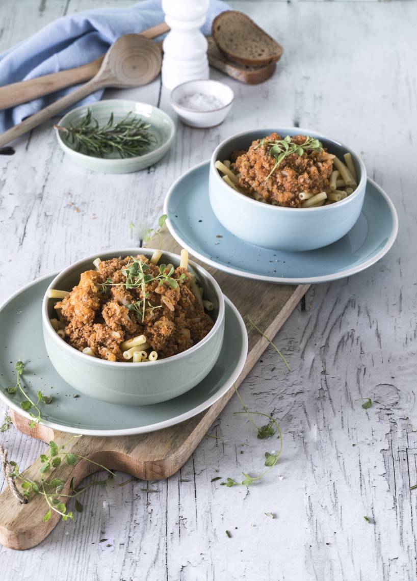 Nudeln mit Blumenkohl-Hackfleischsoße