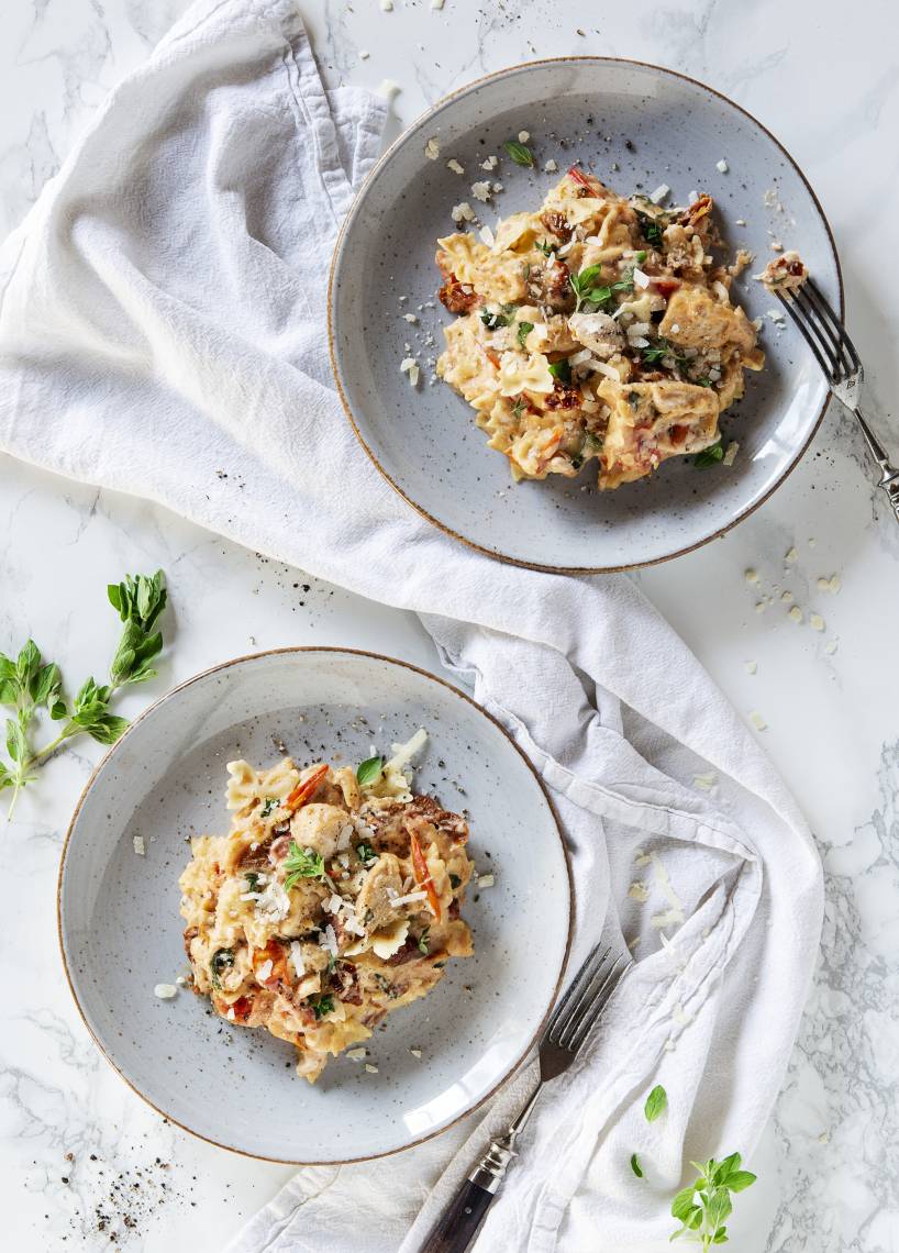 One-Pot-Pasta mit Hähnchen und Tomaten