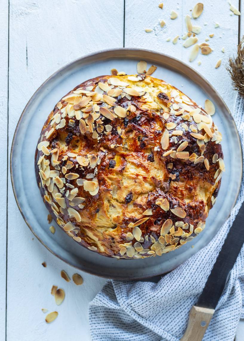 Osterbrot mit Quark