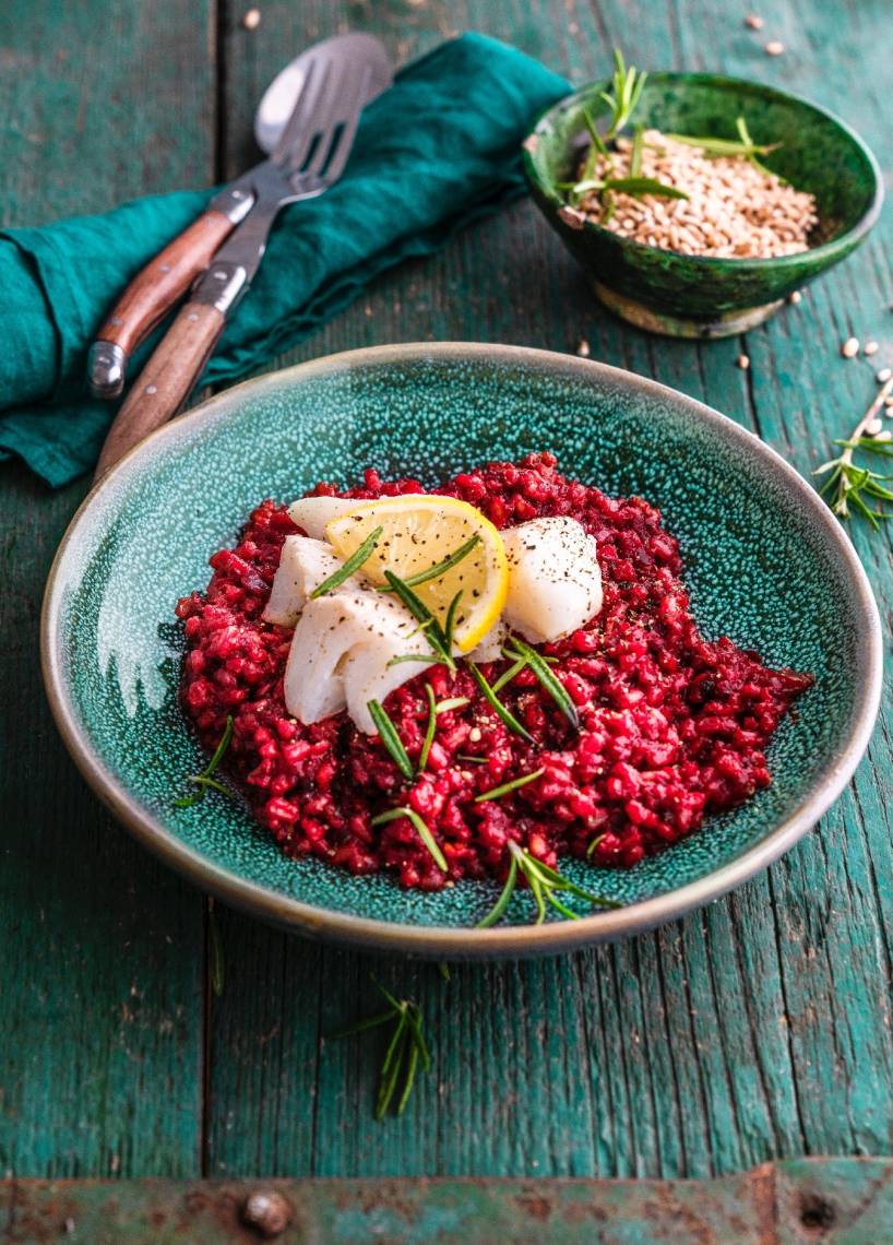 Rote-Bete-Dinkelrisotto mit Kabeljau