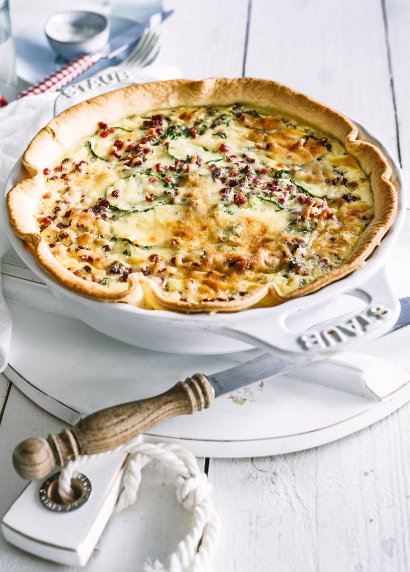 Zucchini-Quiche mit Schinkenwürfeln